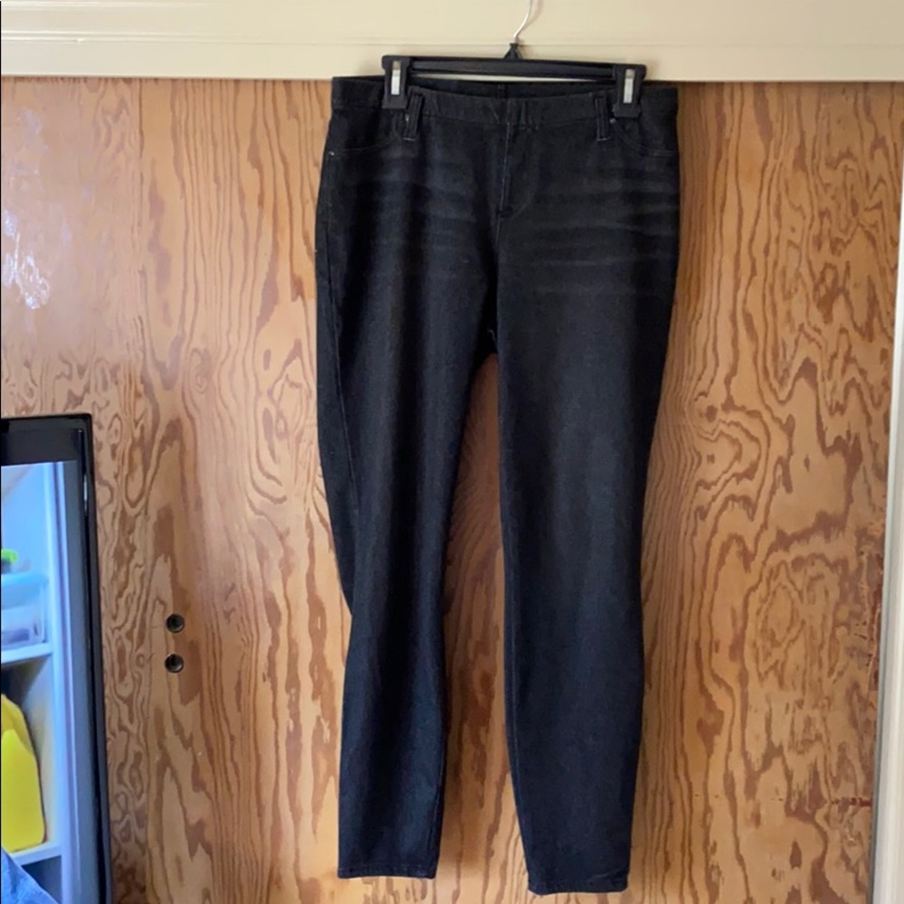 Distressed leggings